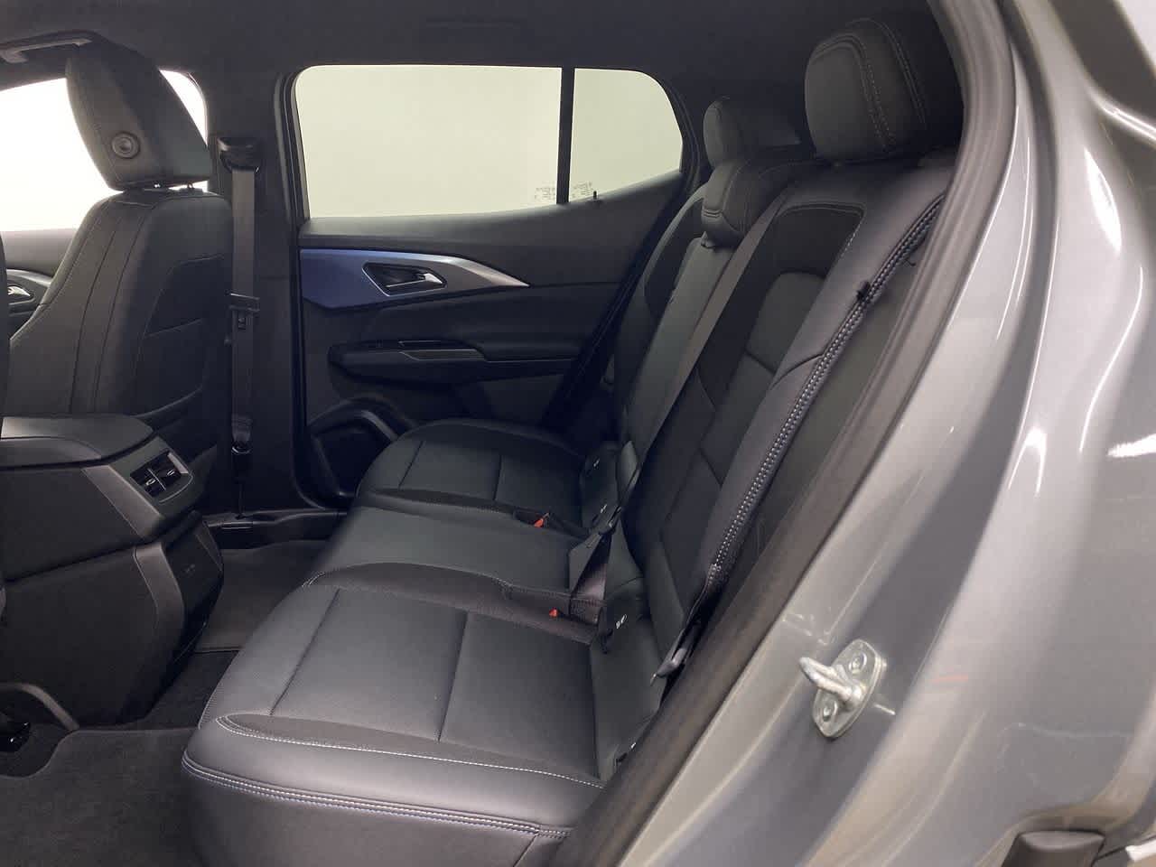 Thumbnail: 2025 Chevrolet Equinox - 16