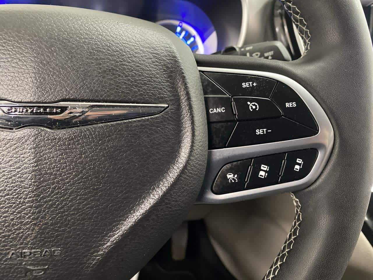 Thumbnail: 2024 Chrysler Pacifica - 22