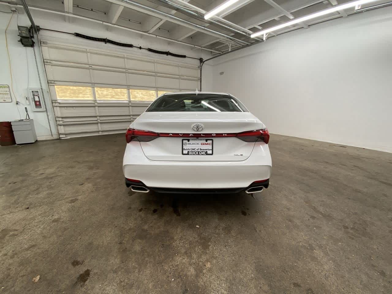 Thumbnail: 2022 Toyota Avalon - 5