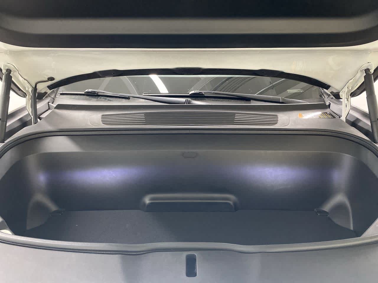 Thumbnail: 2023 Rivian R1S - 12