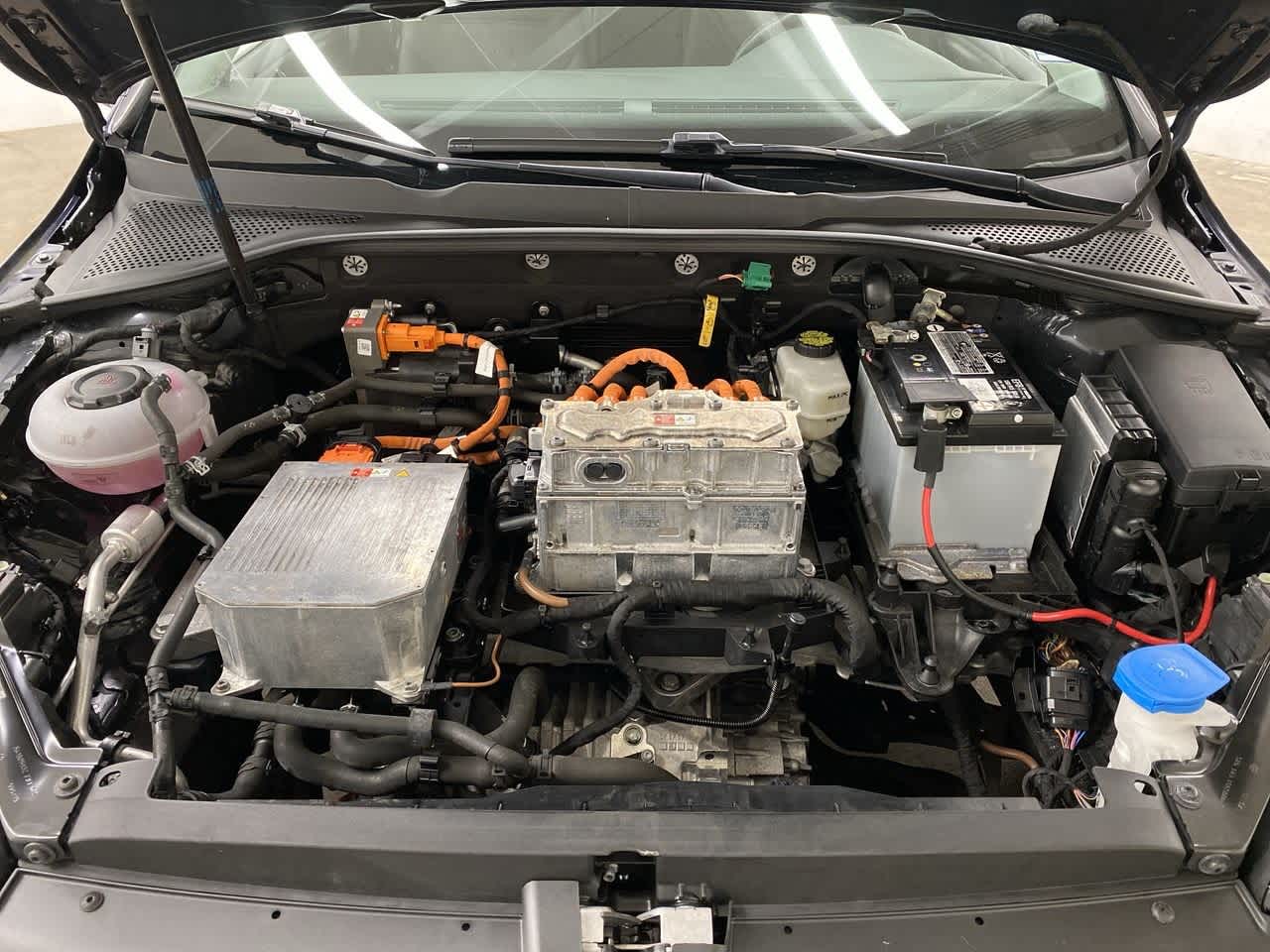 Thumbnail: 2019 Volkswagen e-Golf - 12