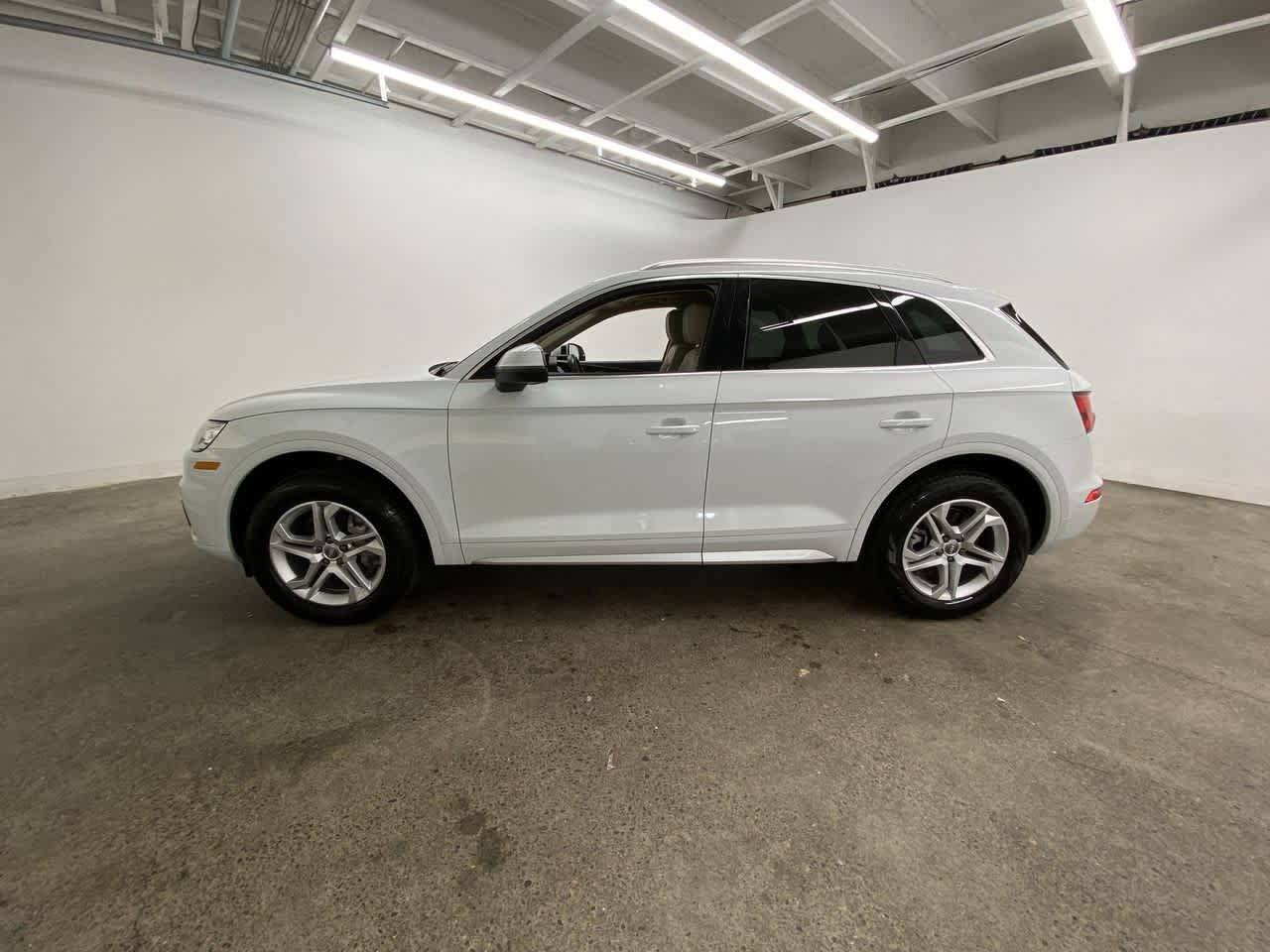 Thumbnail: 2019 Audi Q5 - 3