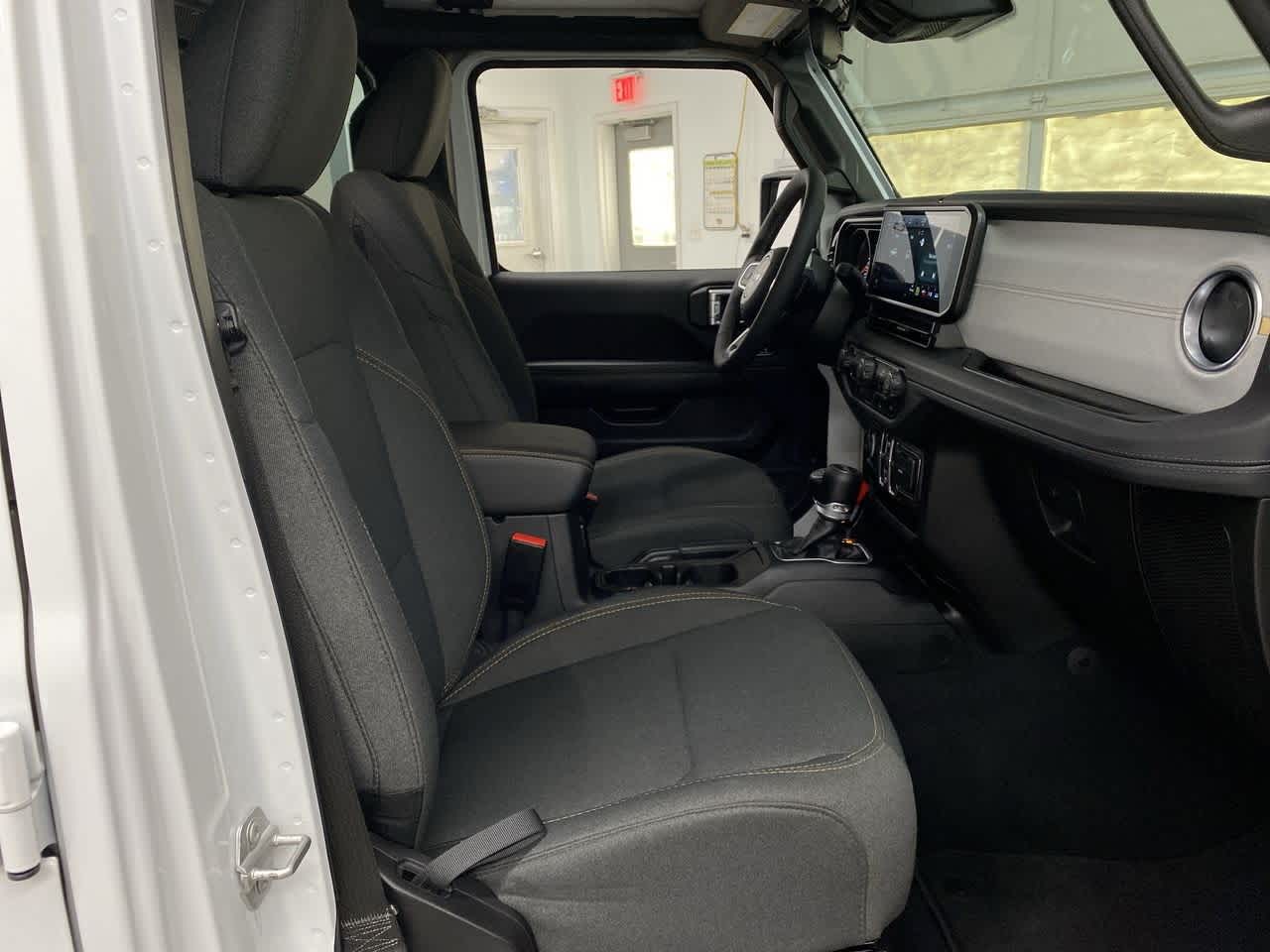 Thumbnail: 2025 Jeep Wrangler - 18