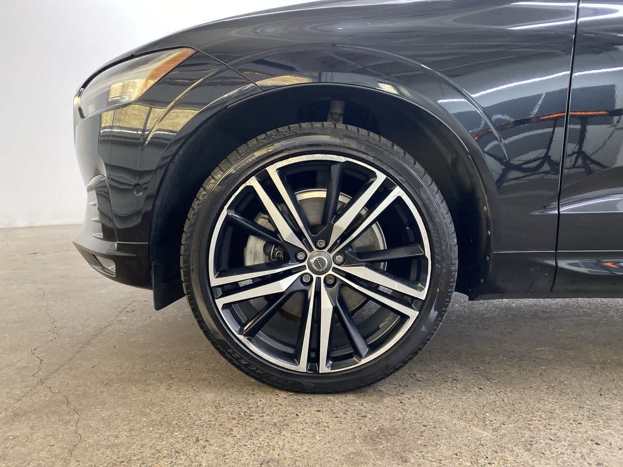 Thumbnail: 2019 Volvo XC60 - 12