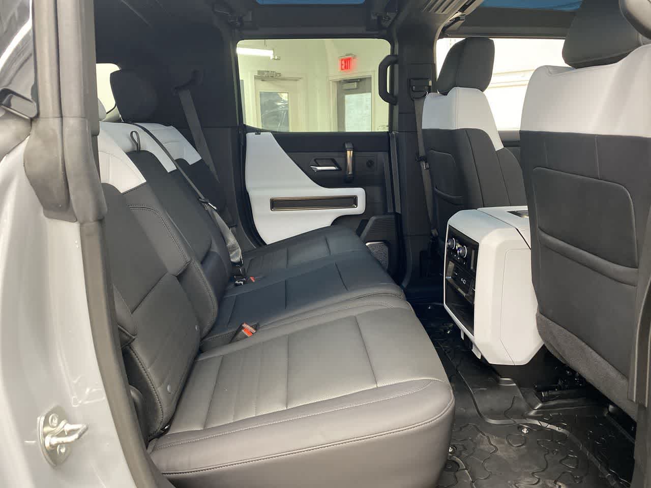 Thumbnail: 2024 GMC Hummer EV - 17