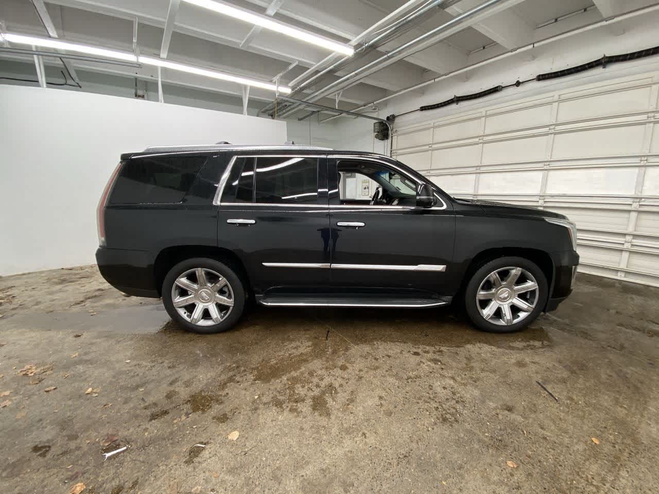 Thumbnail: 2015 Cadillac Escalade - 7