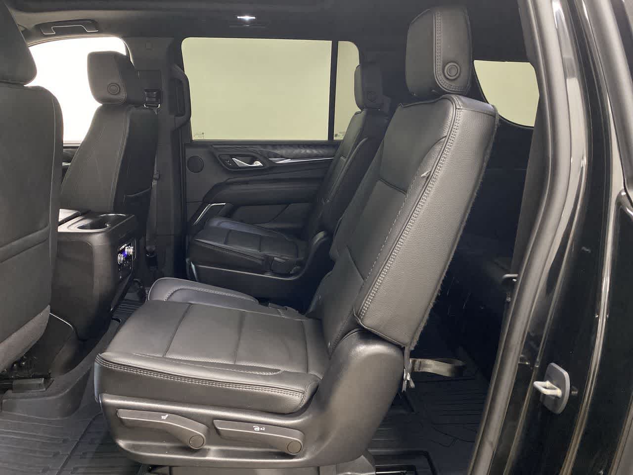 Thumbnail: 2023 GMC Yukon XL - 16