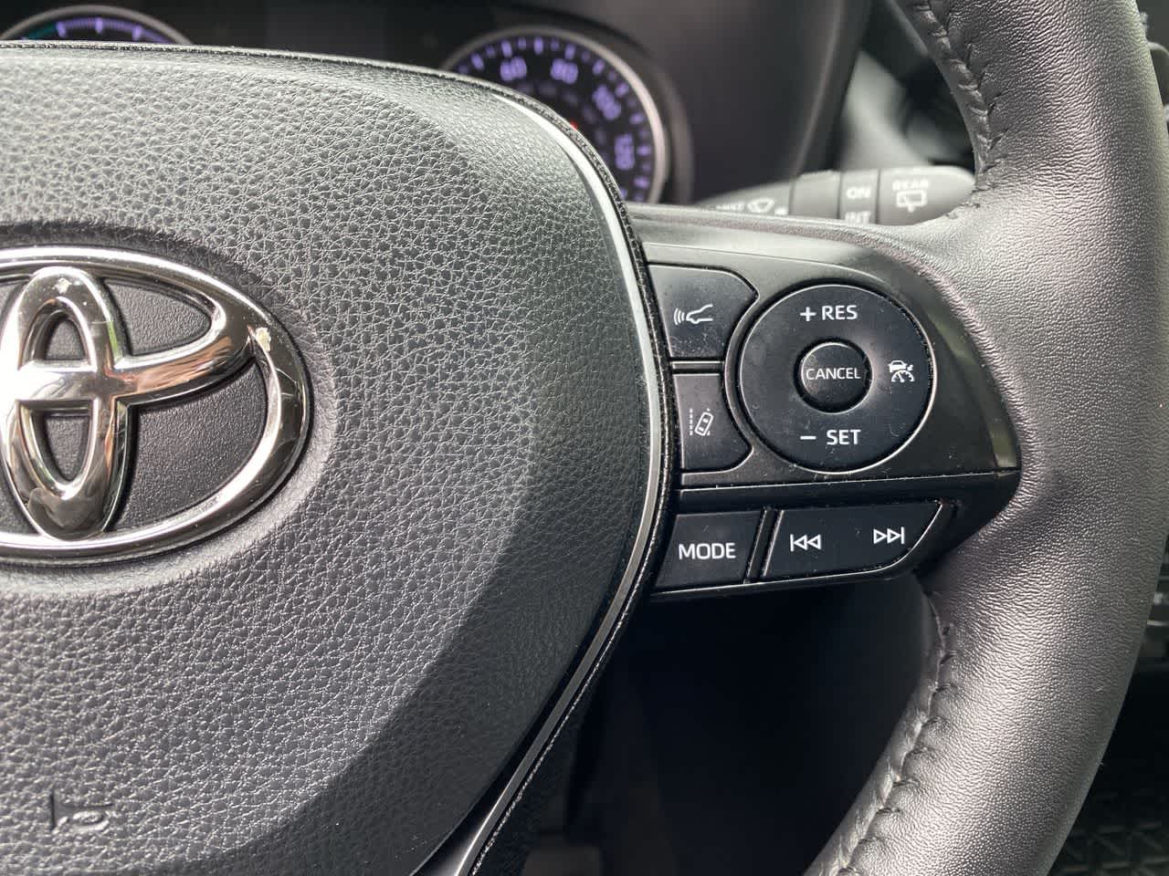 Thumbnail: 2021 Toyota RAV4 - 20