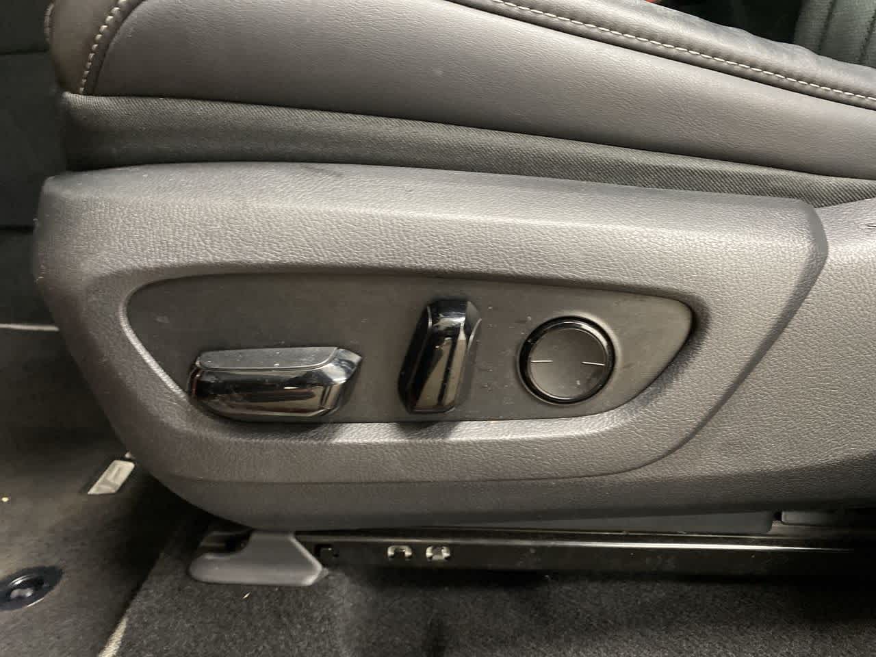 Thumbnail: 2023 Lexus RX - 15