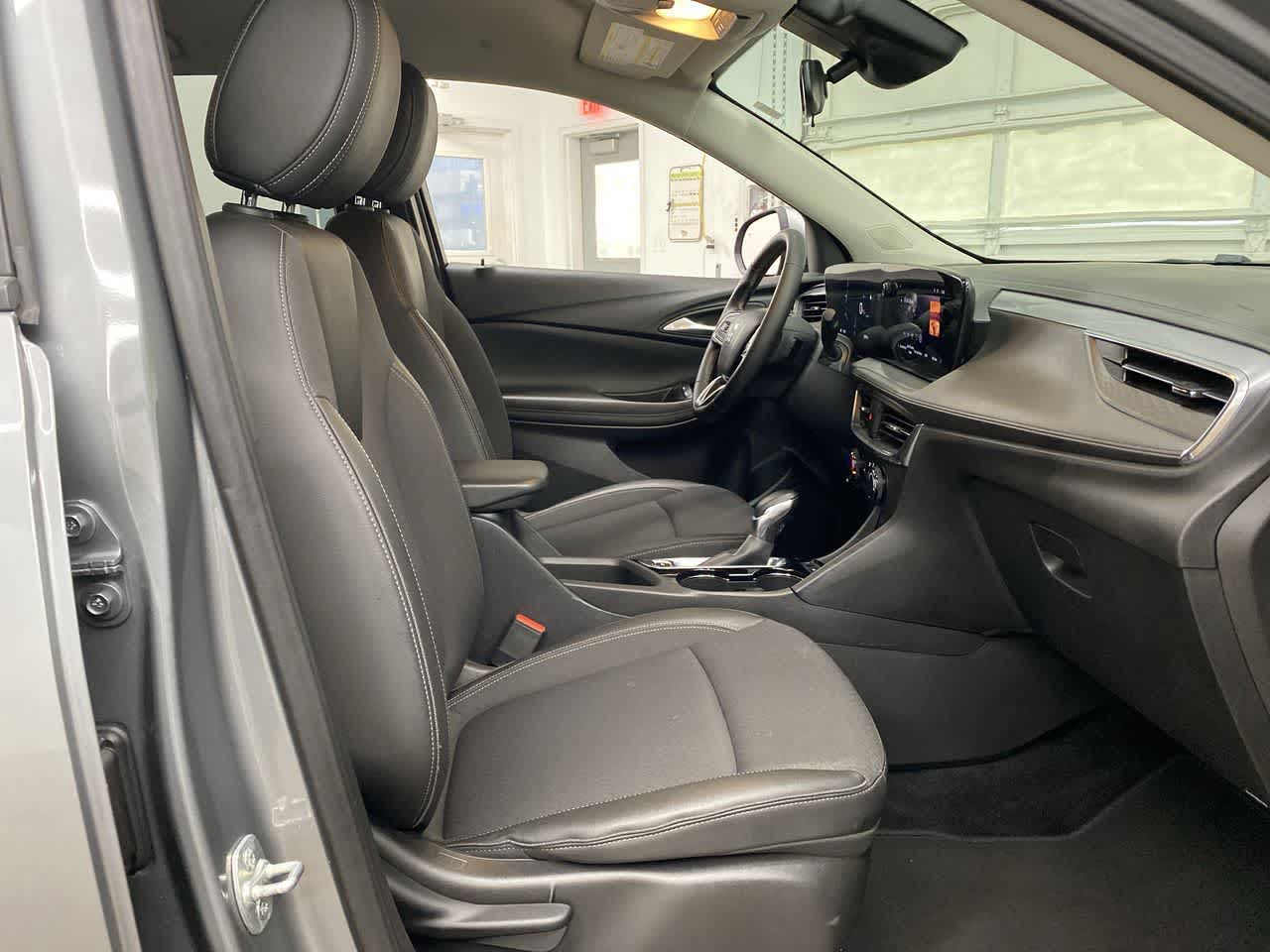 Thumbnail: 2025 Buick Encore GX - 19