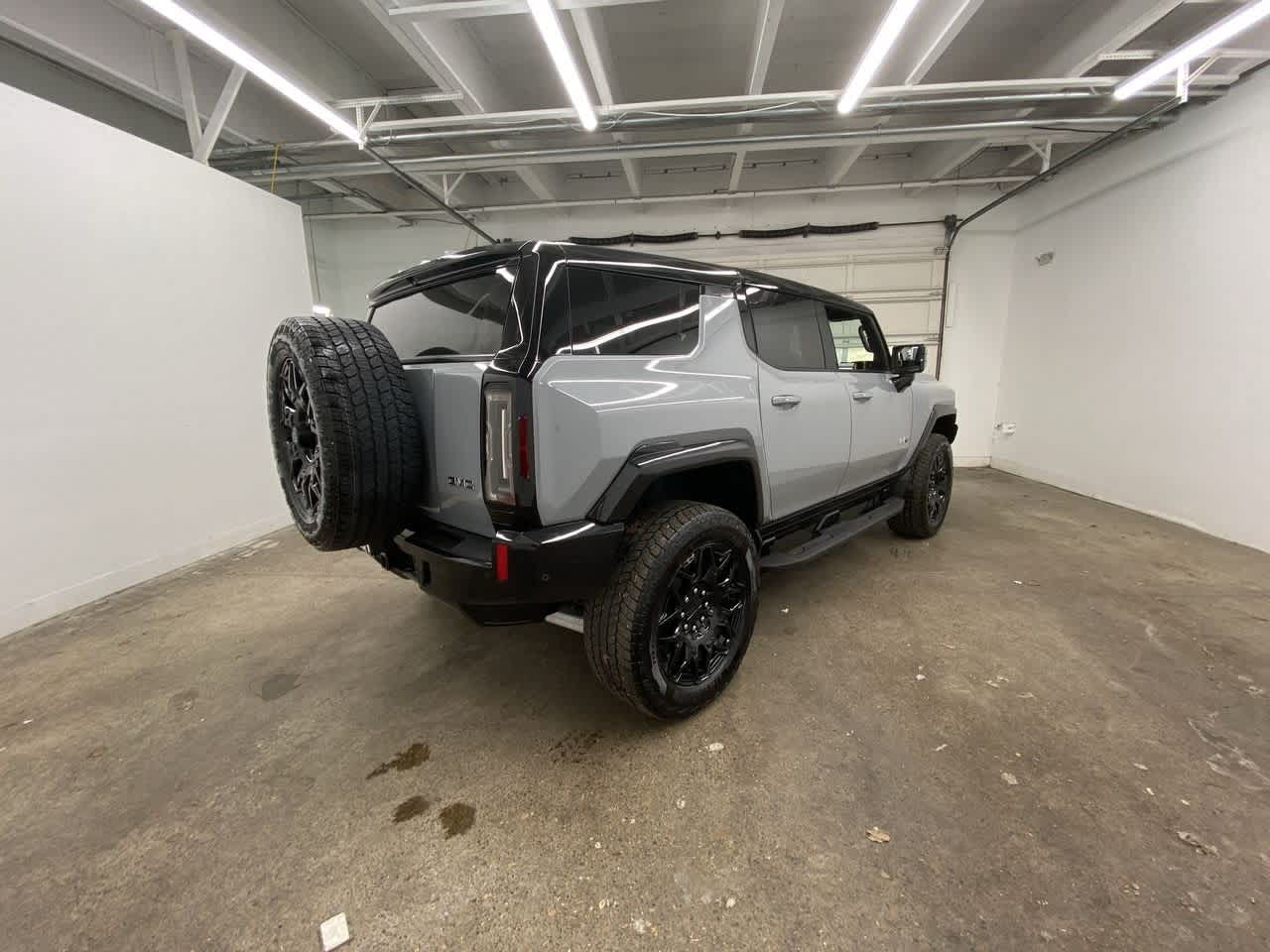Thumbnail: 2024 GMC Hummer EV - 6