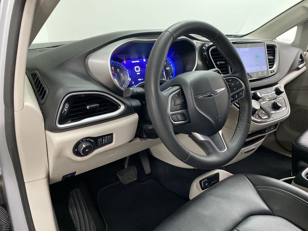 Thumbnail: 2024 Chrysler Pacifica - 2