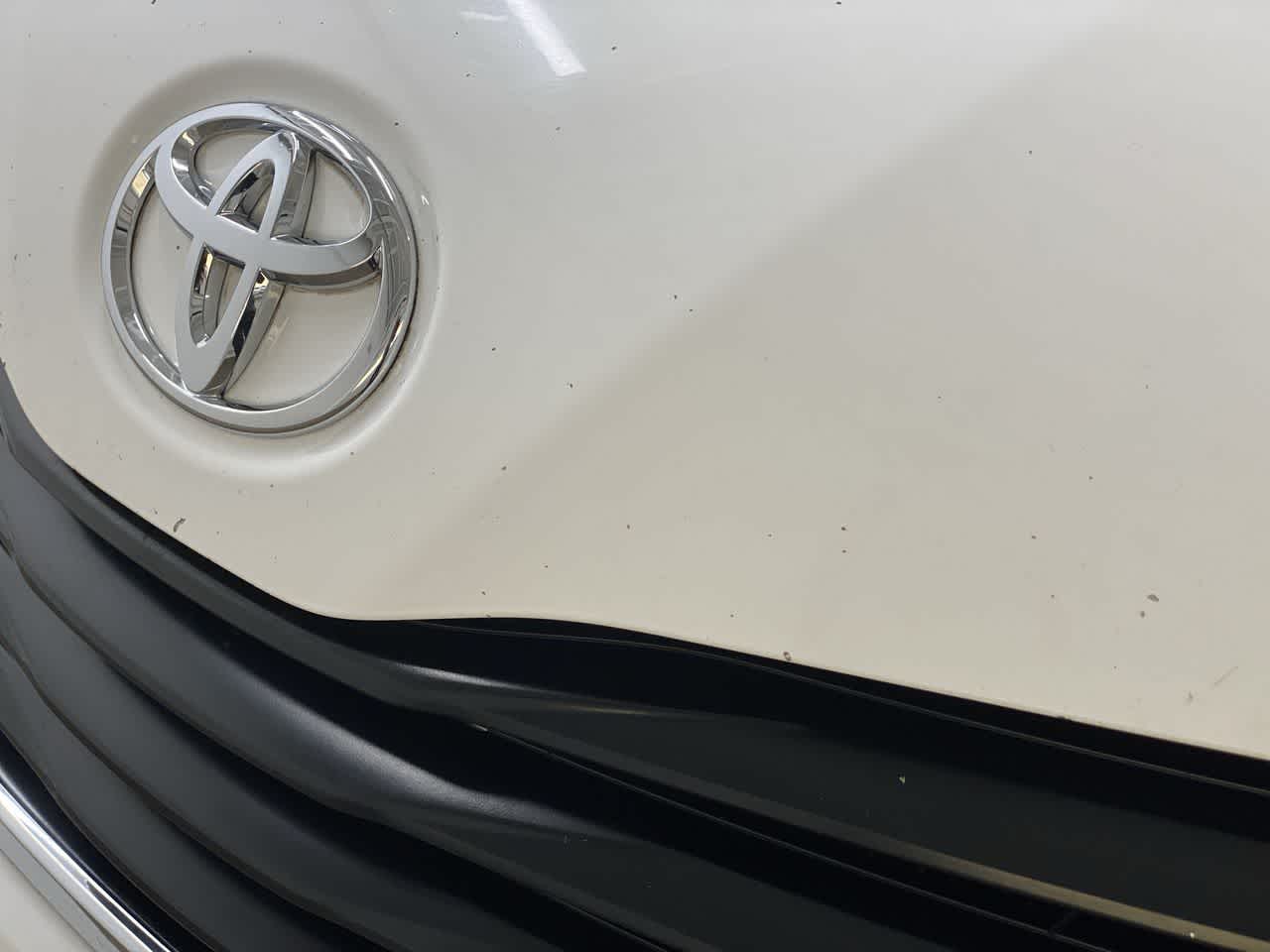 Thumbnail: 2012 Toyota Sienna - 35