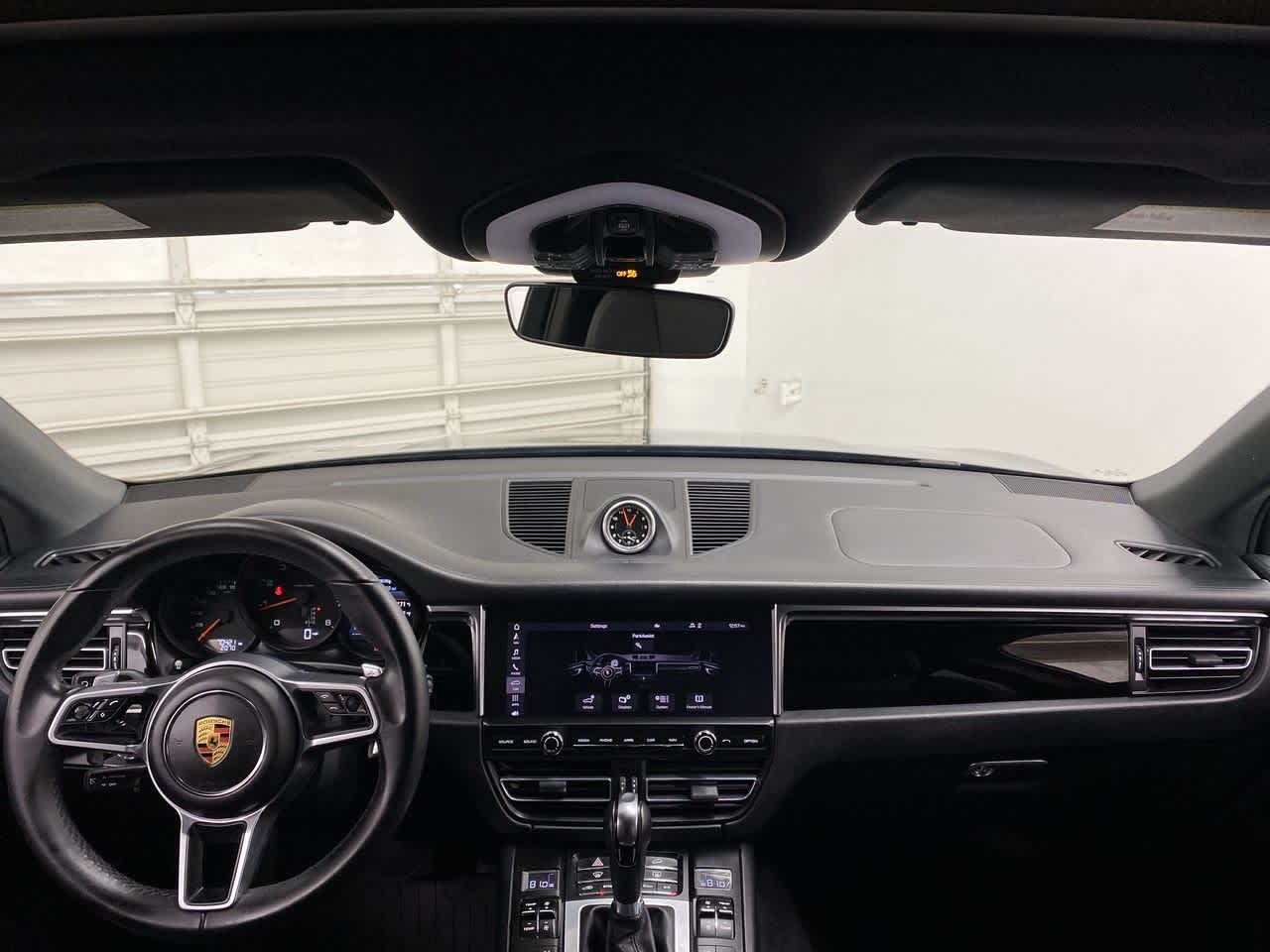 Thumbnail: 2021 Porsche Macan - 12