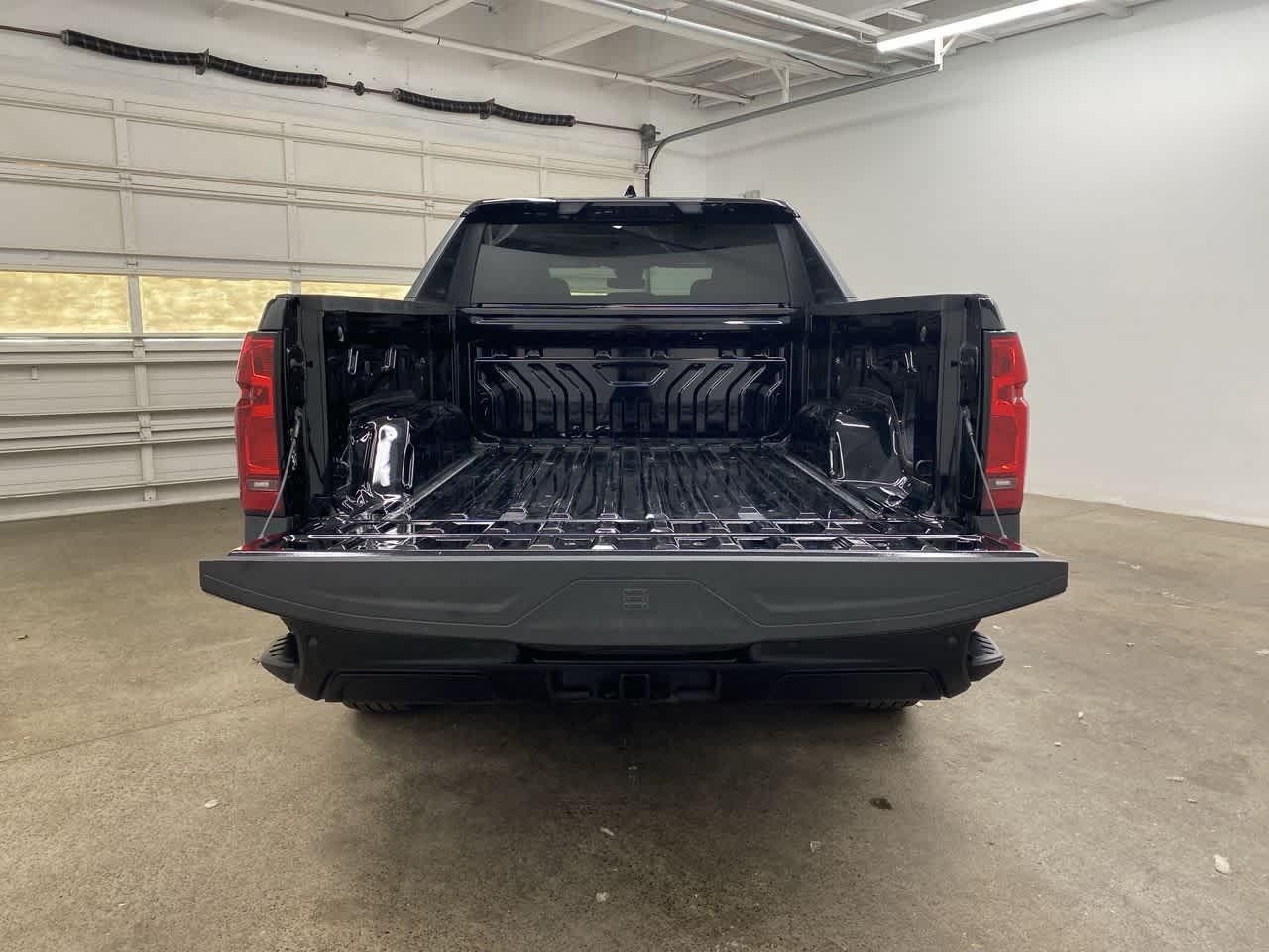 Thumbnail: 2024 Chevrolet Silverado EV - 27