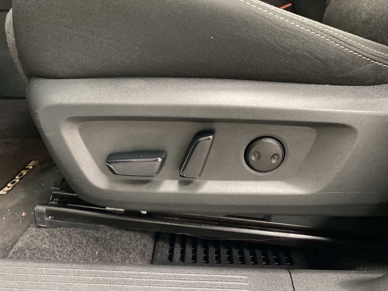 Thumbnail: 2024 Nissan Rogue - 14