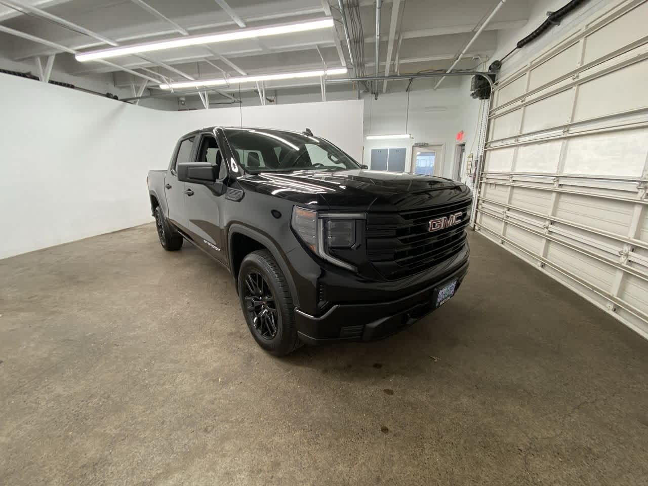 Thumbnail: 2024 GMC Sierra 1500 - 8