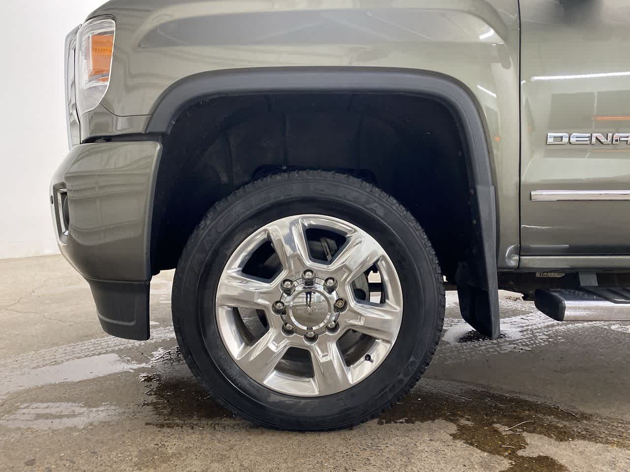 Thumbnail: 2017 GMC Sierra 2500 - 11