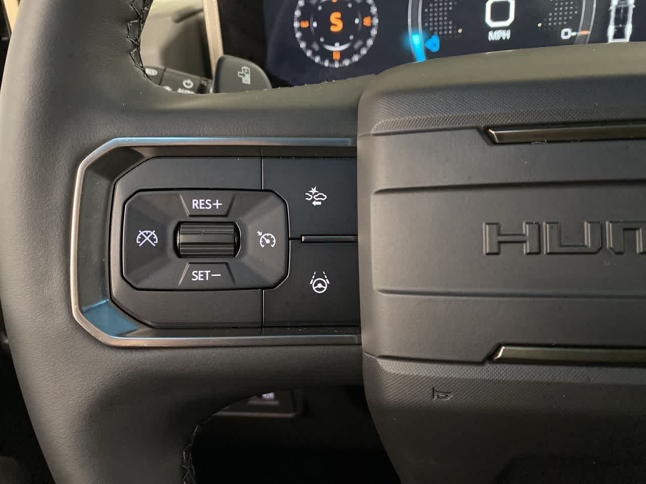 Thumbnail: 2024 GMC Hummer EV - 20