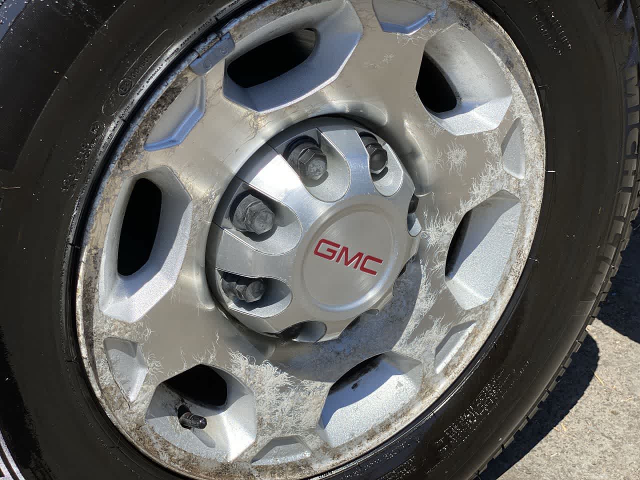 Thumbnail: 2008 GMC Sierra 2500 - 33
