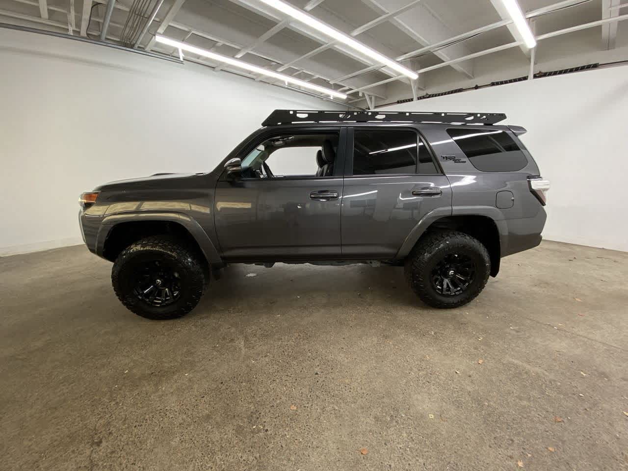 Thumbnail: 2022 Toyota 4Runner - 3