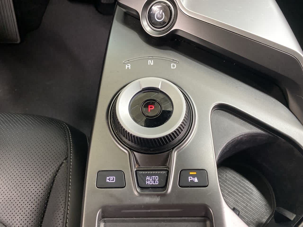 Thumbnail: 2022 Kia EV6 - 27