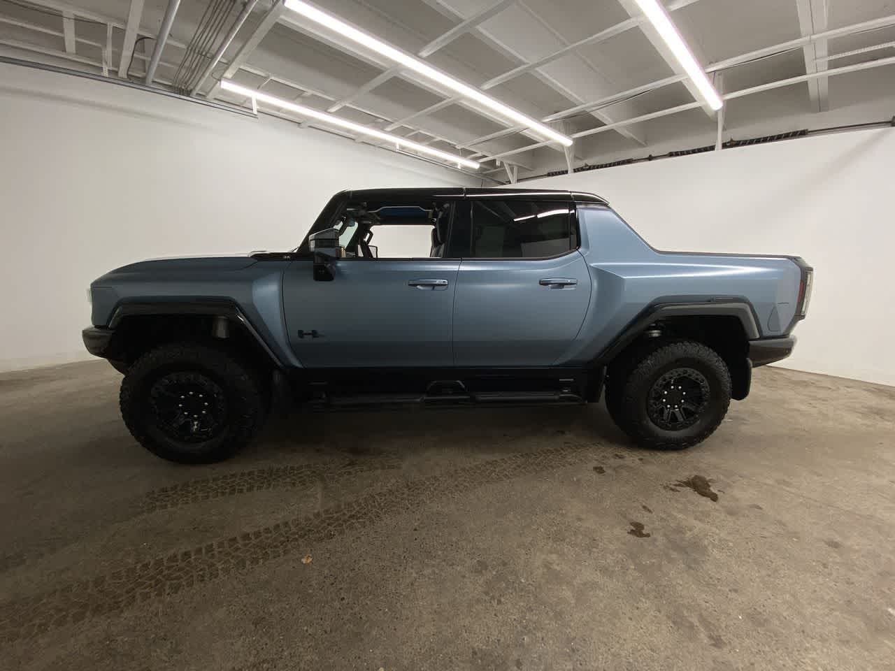 Thumbnail: 2024 GMC Hummer EV - 3