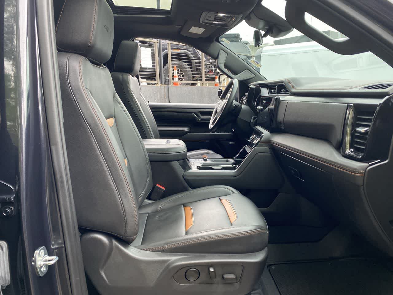 Thumbnail: 2024 GMC Sierra 2500 - 17