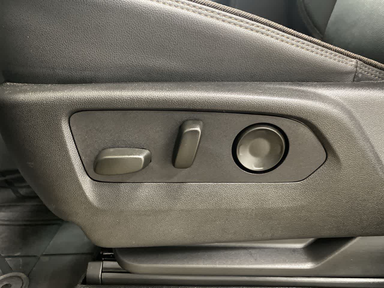 Thumbnail: 2024 Chevrolet Tahoe - 16