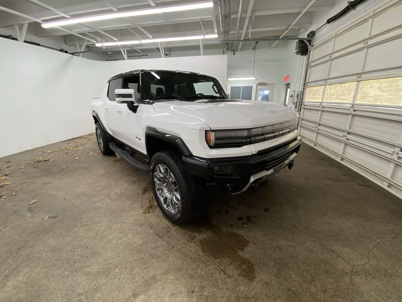 Thumbnail: 2024 GMC Hummer EV - 8