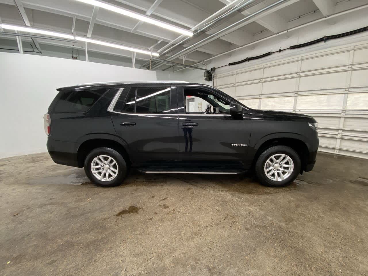 Thumbnail: 2022 Chevrolet Tahoe - 7