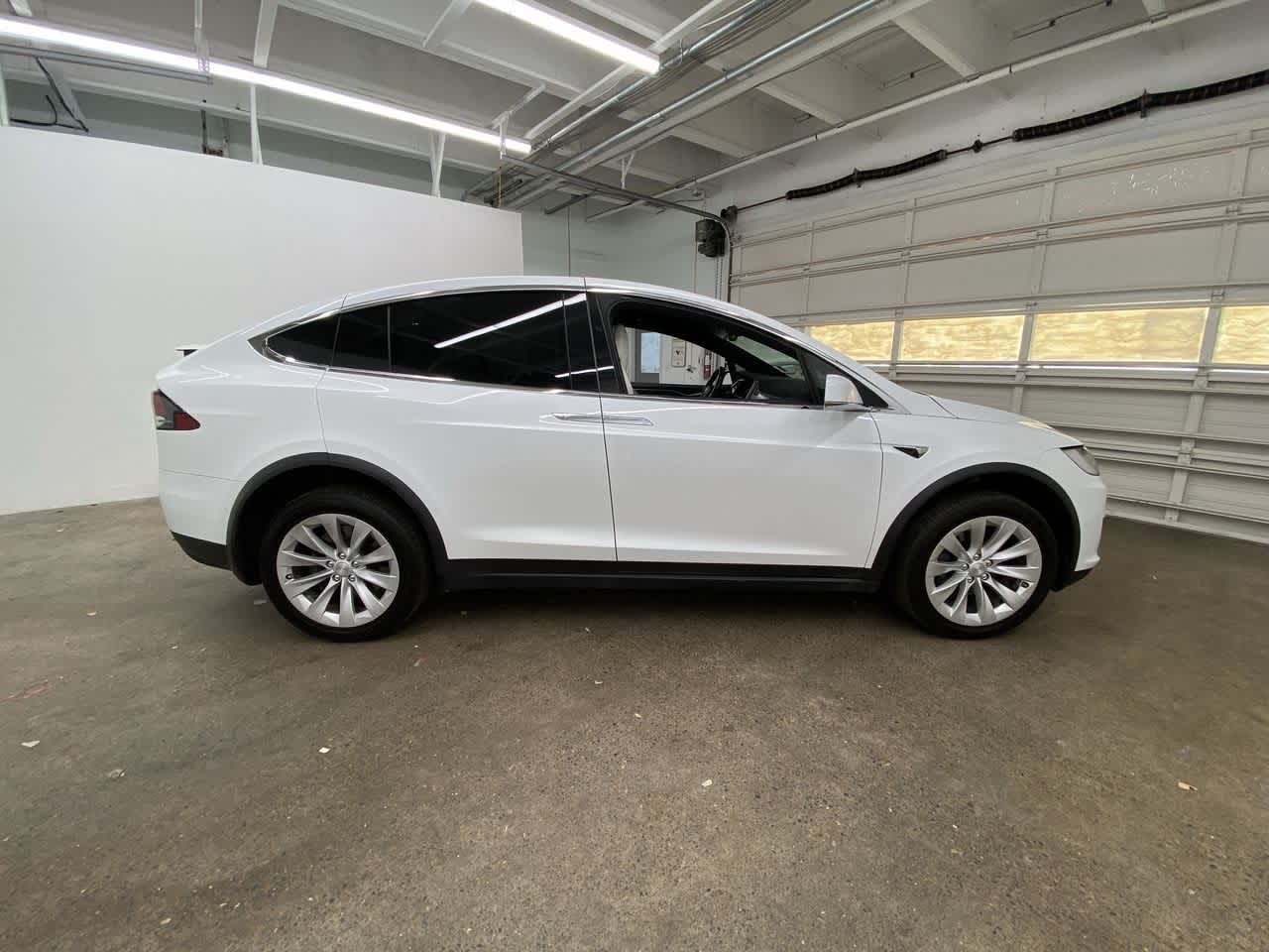 Thumbnail: 2017 Tesla Model X - 7