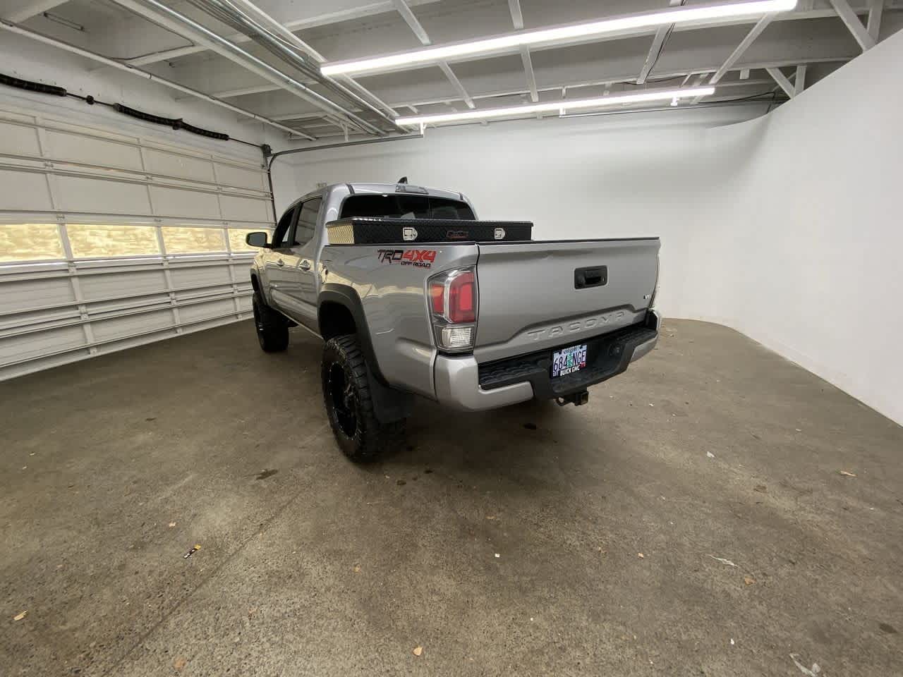 Thumbnail: 2020 Toyota Tacoma - 4