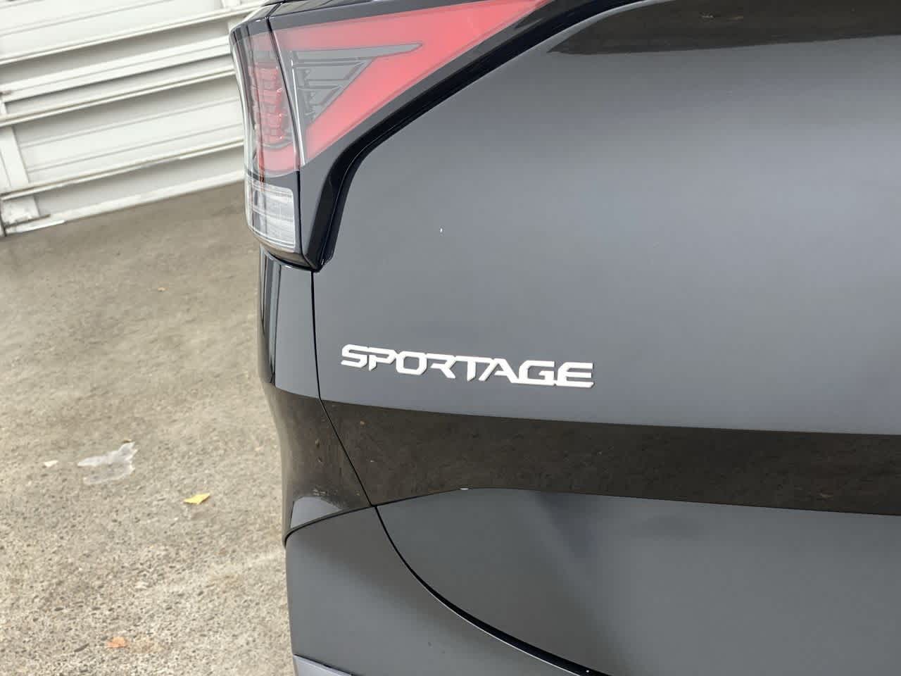 Thumbnail: 2023 Kia Sportage - 10