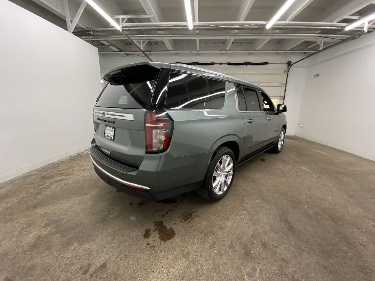 Thumbnail: 2024 Chevrolet Suburban - 6