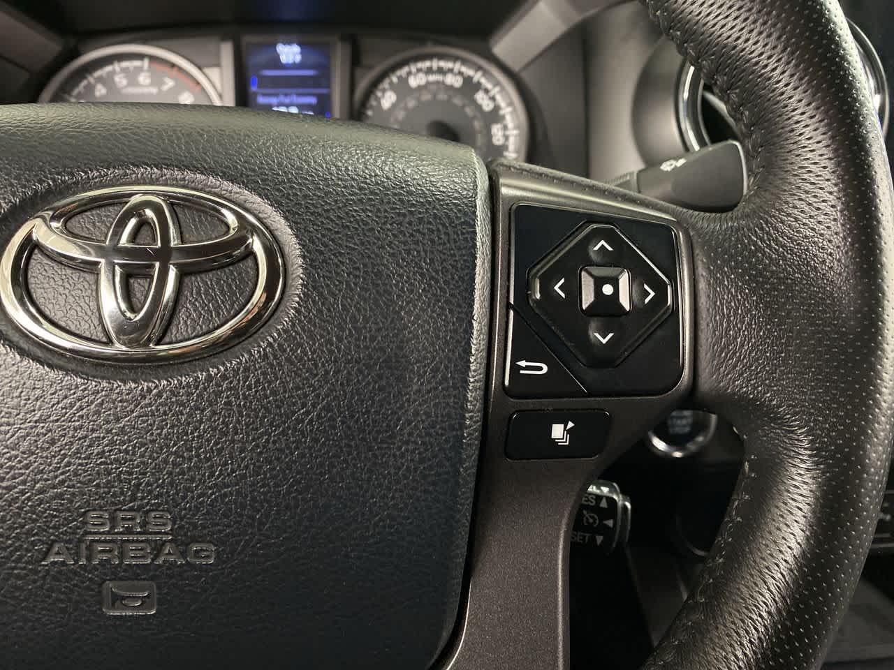 Thumbnail: 2017 Toyota Tacoma - 21