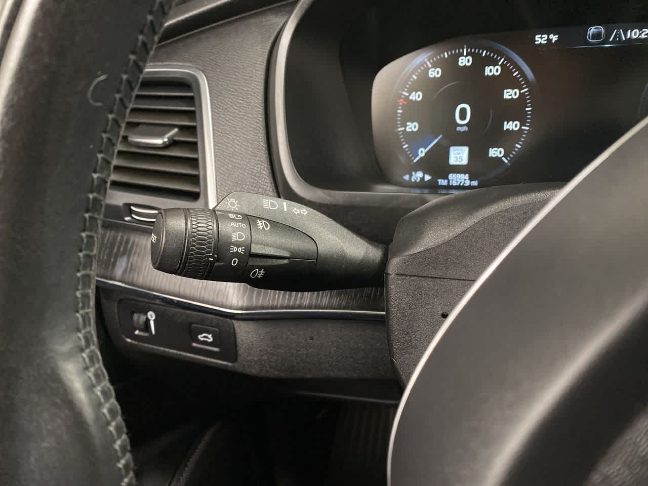 Thumbnail: 2020 Volvo XC90 - 25