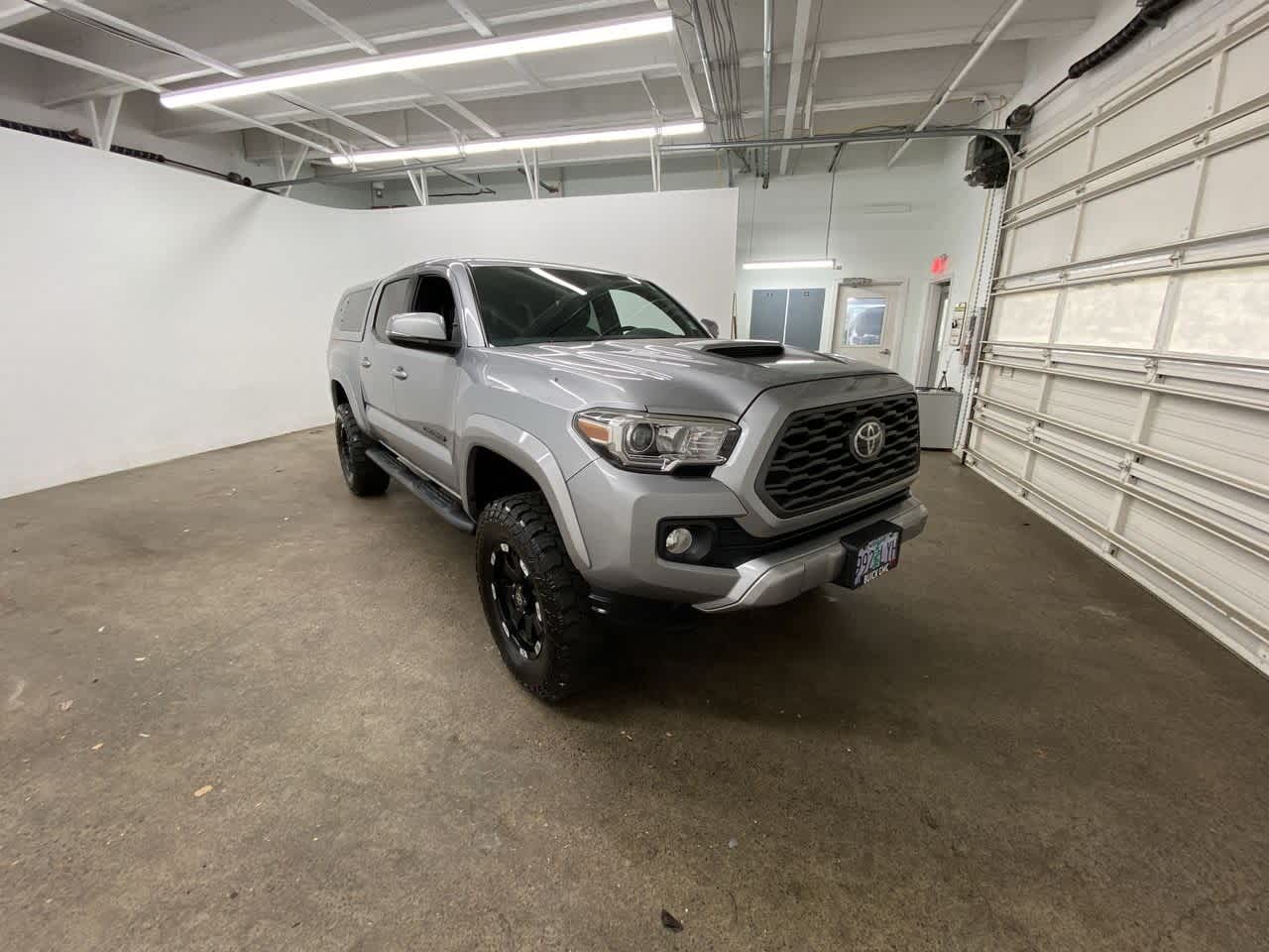 Thumbnail: 2020 Toyota Tacoma - 8