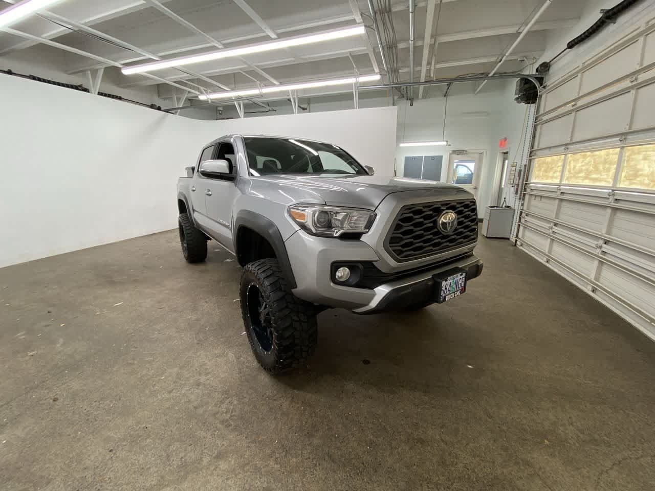 Thumbnail: 2020 Toyota Tacoma - 8