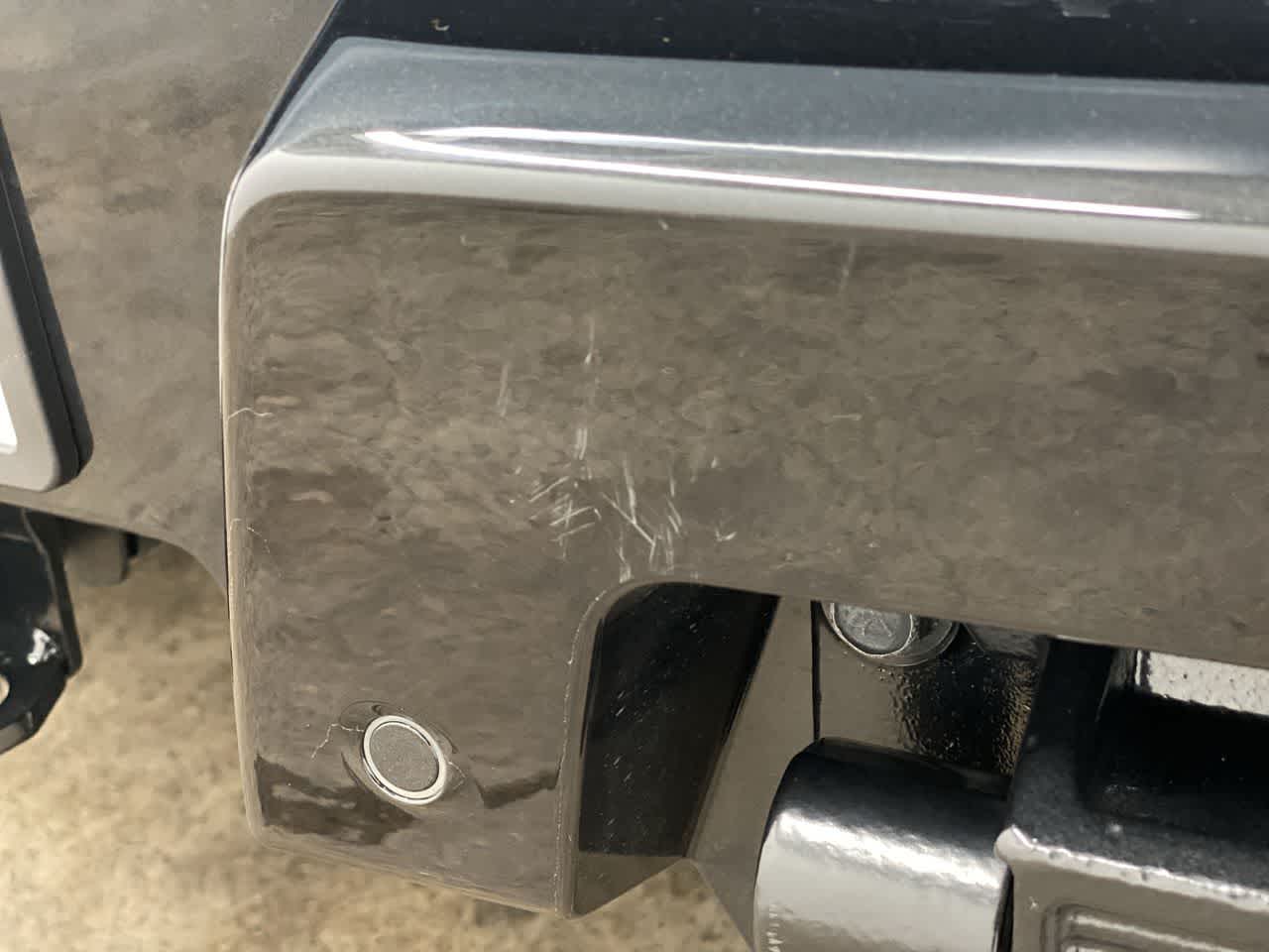 Thumbnail: 2024 GMC Hummer EV - 31