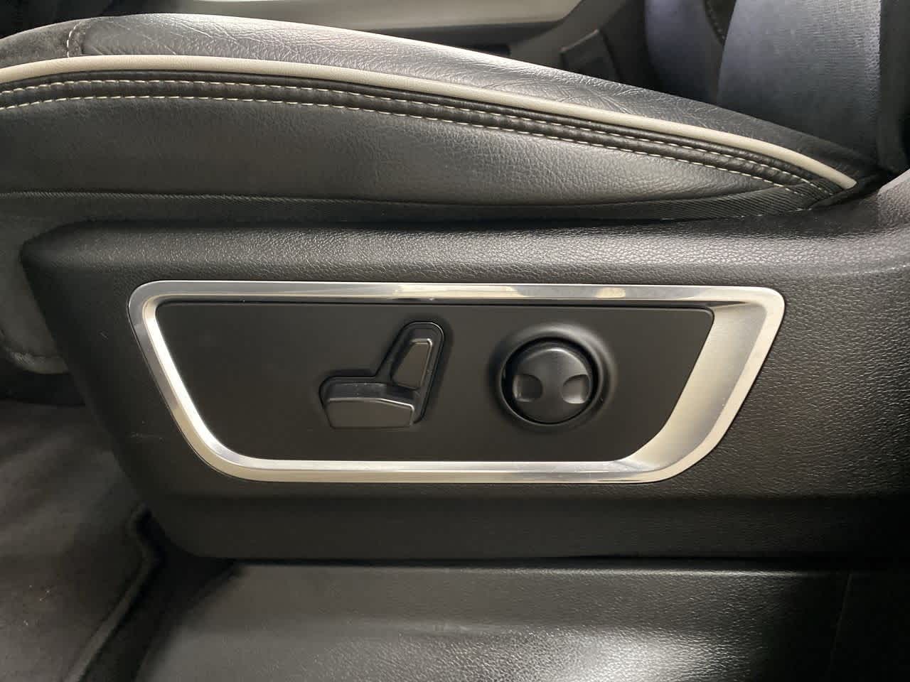 Thumbnail: 2025 RAM 1500 - 16