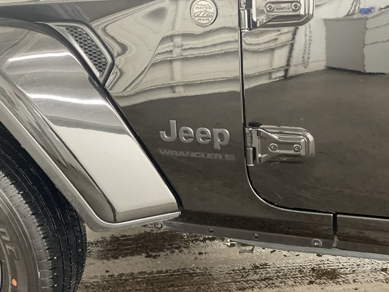 Thumbnail: 2025 Jeep Wrangler - 10