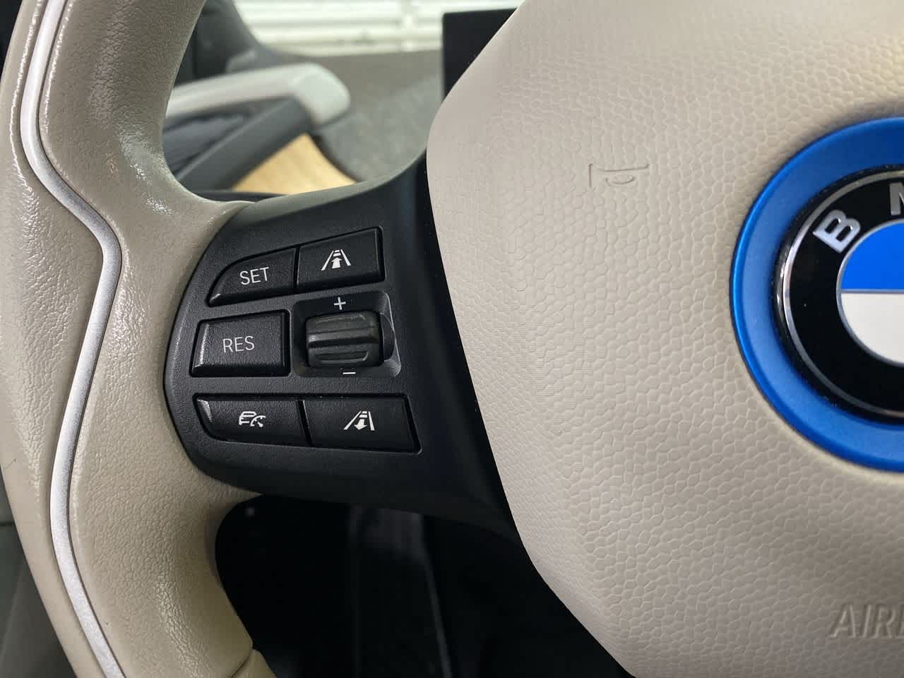 Thumbnail: 2015 BMW i3 - 21