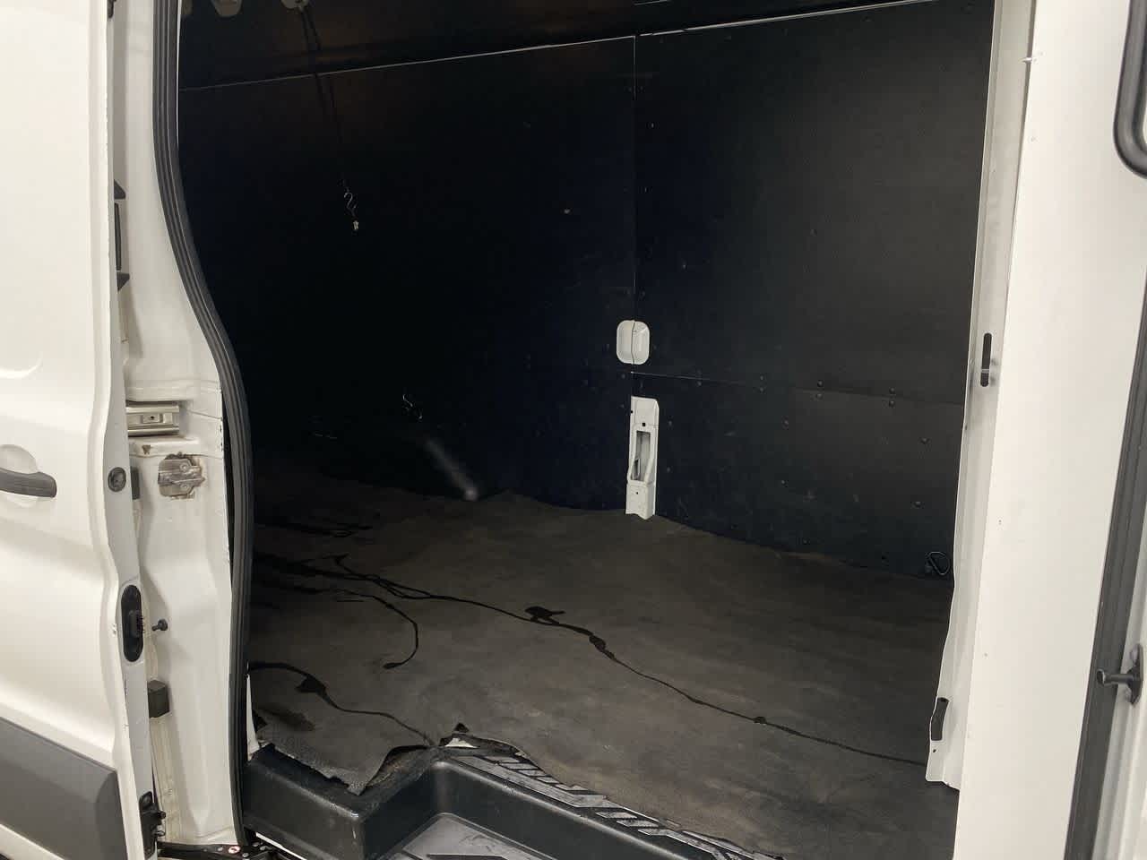 Thumbnail: 2016 Ford Transit Series - 16