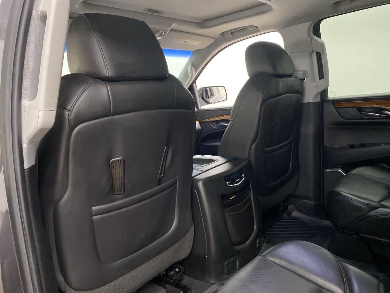 Thumbnail: 2015 Cadillac Escalade - 16
