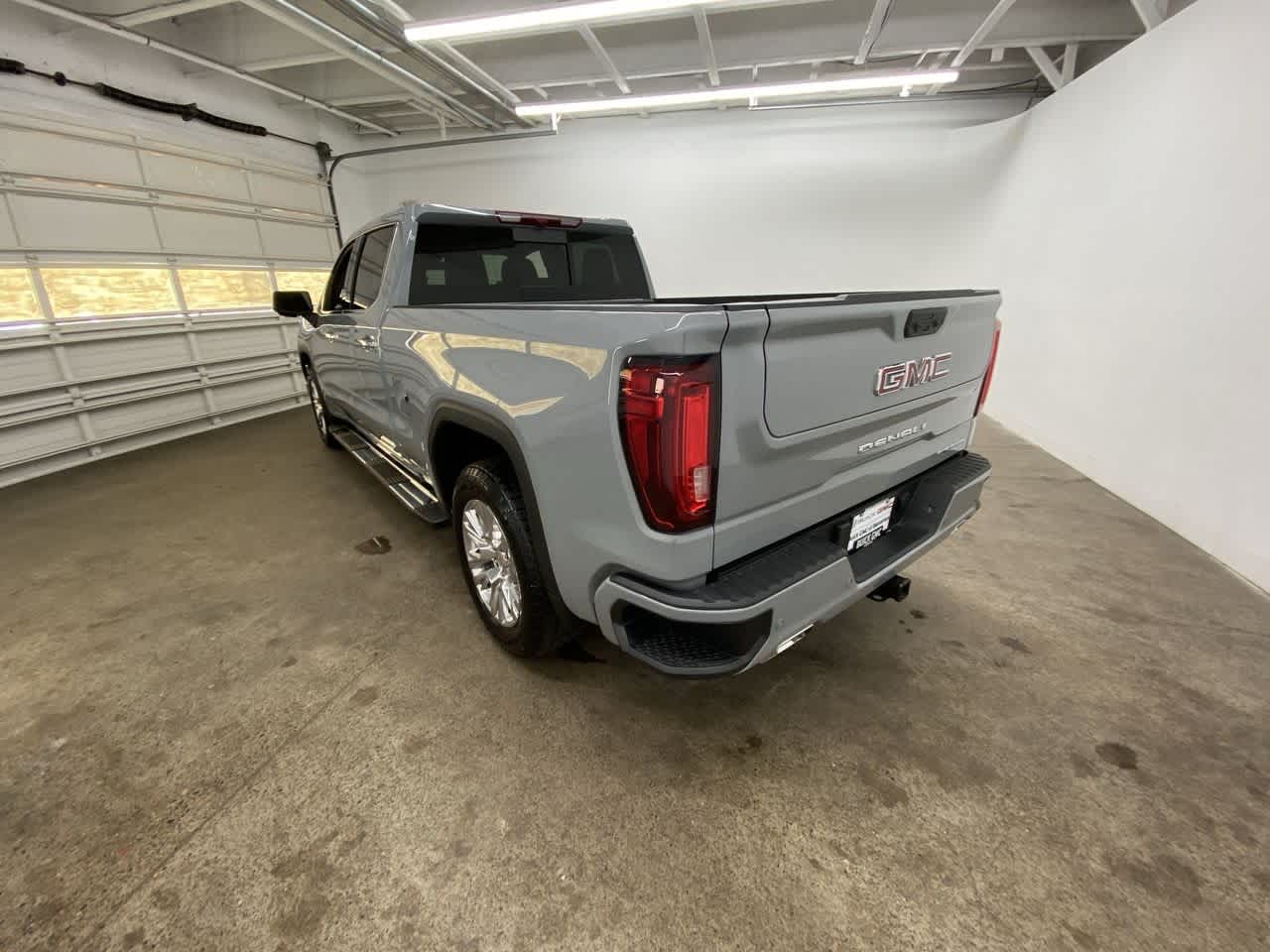 Thumbnail: 2025 GMC Sierra 1500 - 4