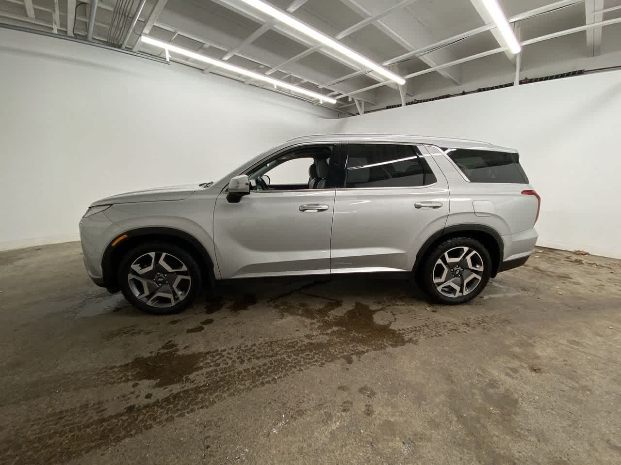 Thumbnail: 2023 Hyundai Palisade - 3