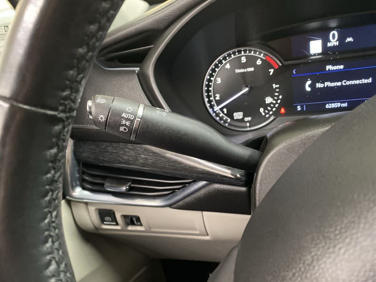 Thumbnail: 2020 Cadillac XT4 - 25