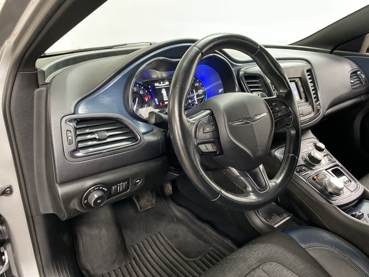 Thumbnail: 2015 Chrysler 200 - 2