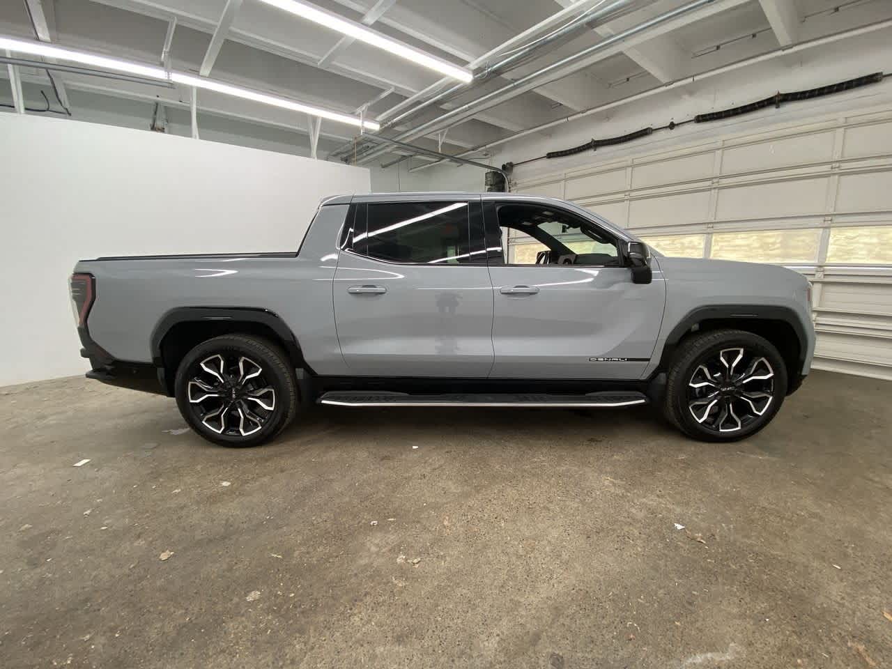 2024 GMC Sierra EV Denali 7